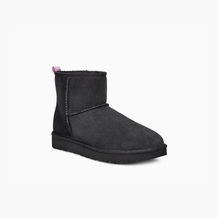 UGG Classic Mini II Graphic Logo - Boots Dame - Svart / Rosa (NO-H845)